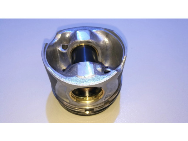 Píst 065FT, 08320A Audi Q7 4M pro naftový motor 3.0 CRT