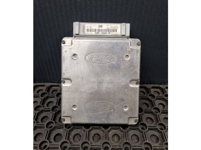 Масляный насос  L1E 93AB12A650AB, B3KC033BBFKZ  Ford Escort 