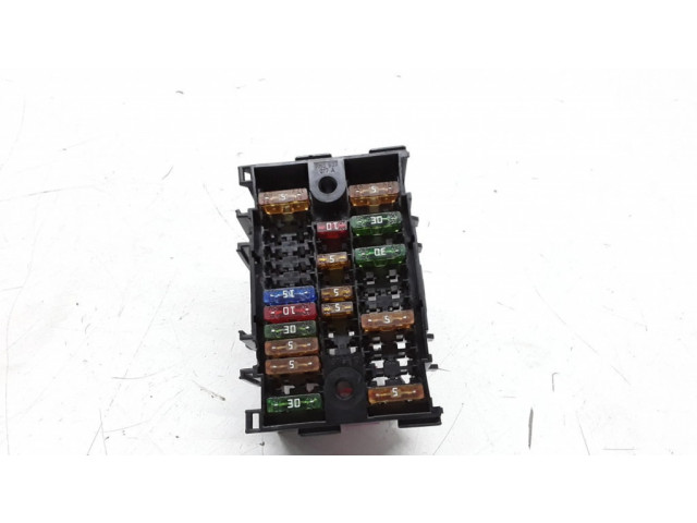 Pojistková skříňka 7H0937617A Volkswagen Multivan T5 2006