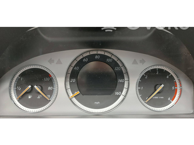 Přístrojová deska Mercedes-Benz C W204 2008 A2045406548