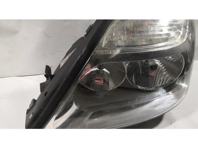 Передняя фара