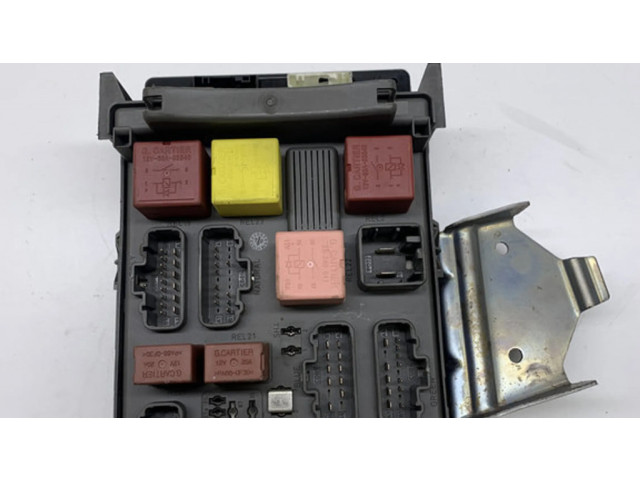 Pojistková skříňka 8200403409, 8200315962 Renault Espace - Grand espace IV 2006