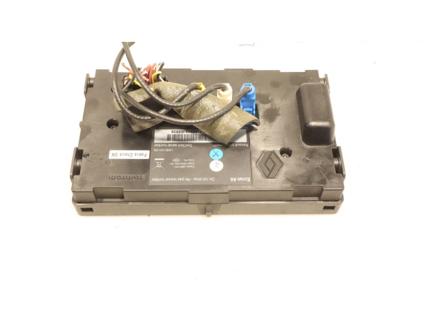 Дисплей       Renault Clio III