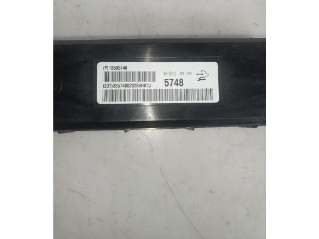 Блок управления 13505748 Chevrolet Cruze