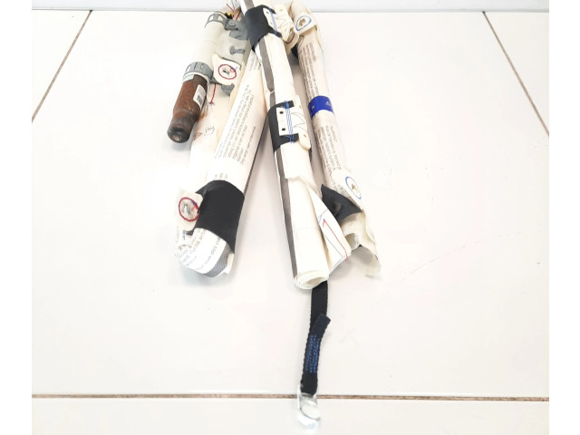 Боковая подушка безопасности 17686001022   Mercedes-Benz A W176