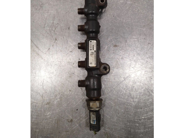 Vstřikovací lišta 9654592680   Volvo V50     