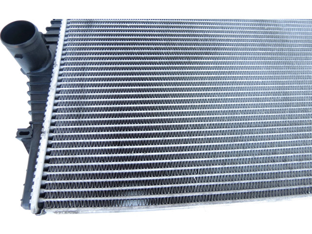 Интеркулер 30748809, 30730524 Volvo S60