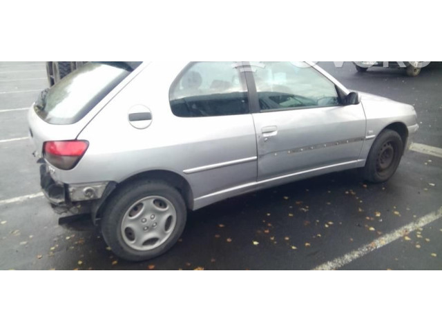 Ручка стеклоочистителей 6239J1 Peugeot 306