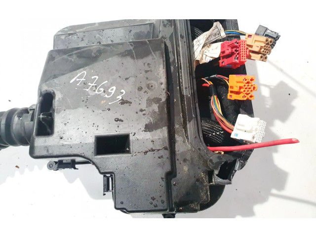 Блок предохранителей Volkswagen Touran I