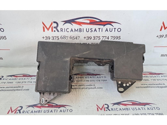 Блок предохранителей 8X2T-14A003-AA, 306DT Jaguar XF X250