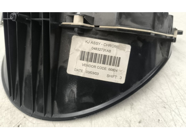Панель приборов 04832731AB   Jeep Liberty       