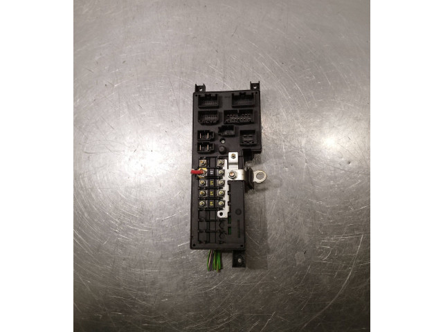 Блок предохранителей 8678449, 518785100 Volvo XC90