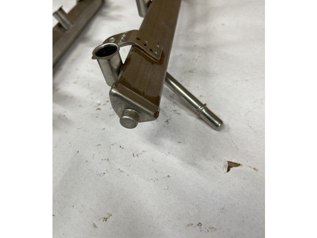 Топливная рампа BR3E9F797FA, BR3E9F797FA   Ford Mustang V  