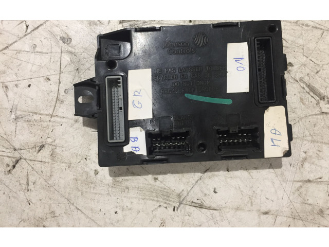 Блок управления BCMT4L4VS   Renault Trafic III (X82)