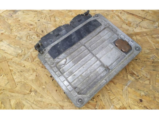 Řídící jednotka 047906030N Skoda Felicia I 1996