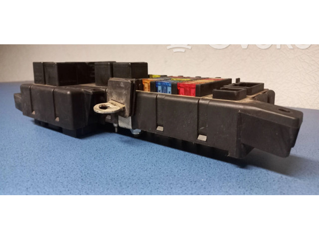 Блок предохранителей  518323324   Volvo V70    