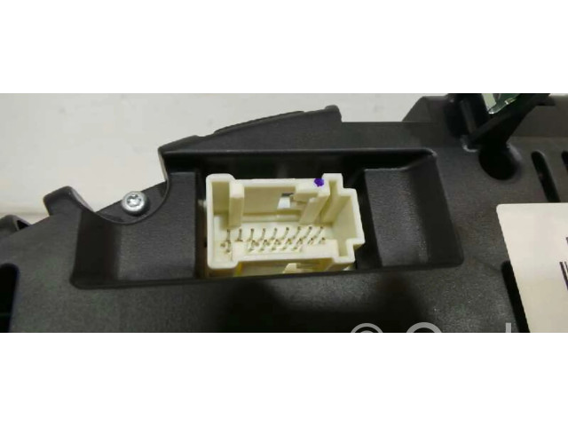 Přístrojová deska Infiniti Q30 2011 A0919006701