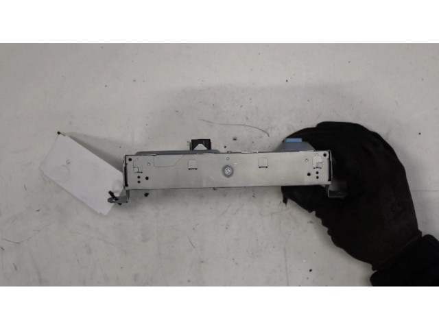 Дисплей       Chevrolet Orlando