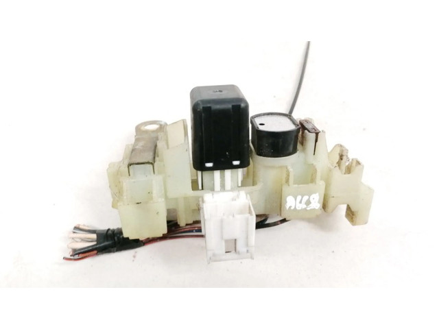 Pojistková skříňka 9098704002, 90987-04002 Toyota Corolla E90 1989