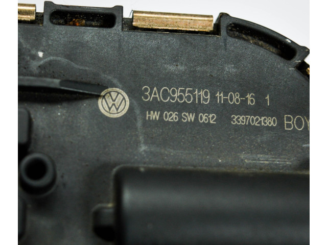 Блок предохранителей 3AC9550233AC955119 Volkswagen PASSAT B7