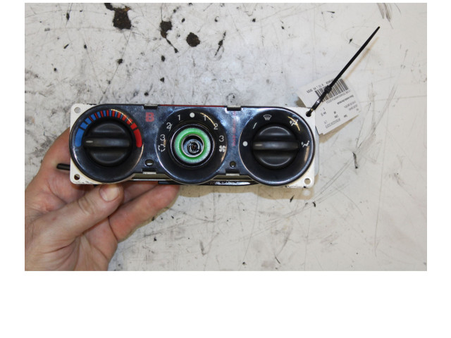 Блок управления климат-контролем    Ford Escort