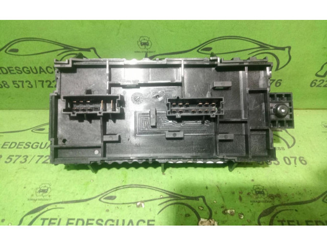 Блок предохранителей A2469067100   Mercedes-Benz A W176    