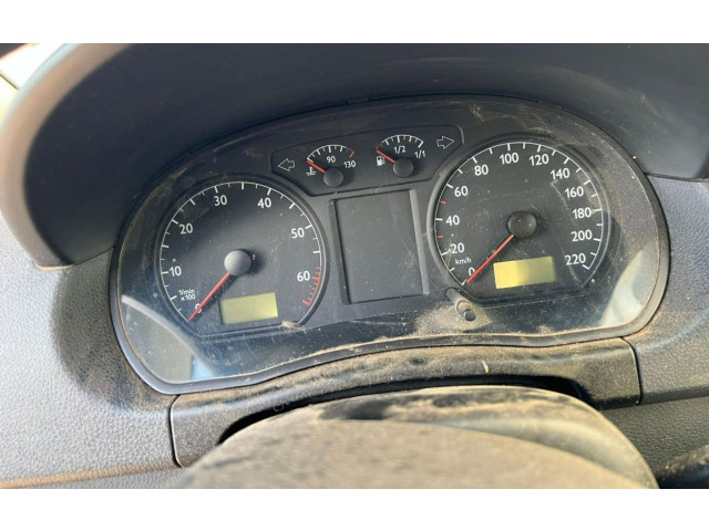 Přístrojová deska  Volkswagen Polo IV 9N3    