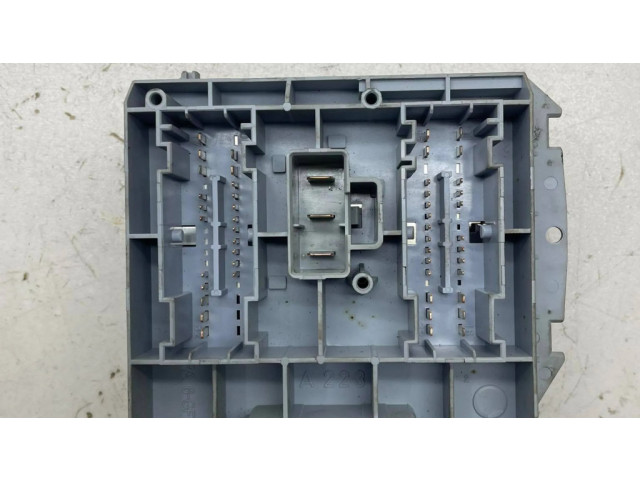 Pojistková skříňka 46778448 Fiat Punto (188) 2002