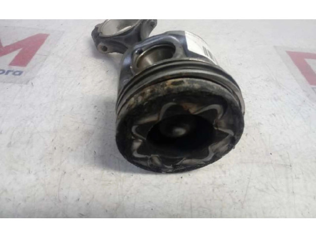 Поршень Mercedes-Benz A W169