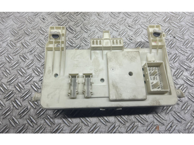 Блок предохранителей 31268178   Volvo V50    