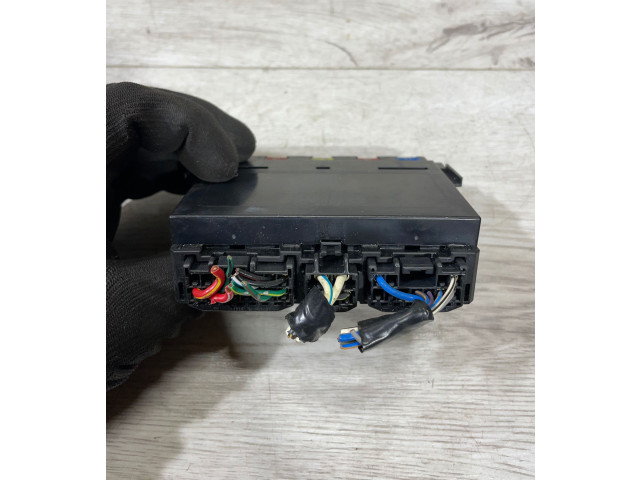   Pojistková skříňka 8921130020   Lexus GS 300 350 430 450H 2005