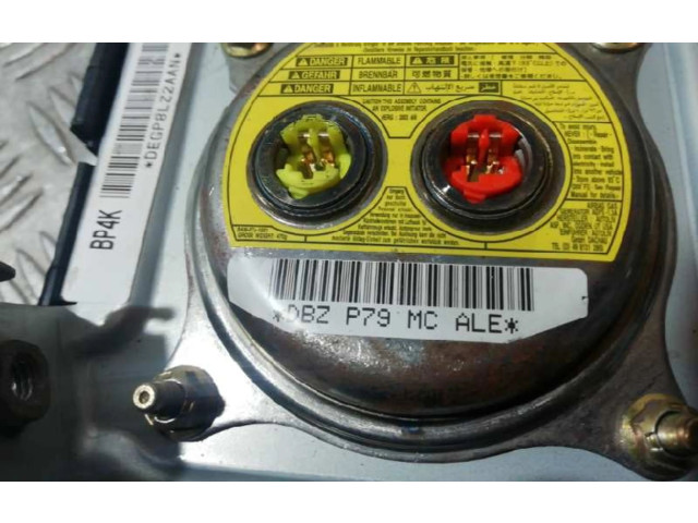 Подушка безопасности водителя DBZP79MCALE   Mazda 323