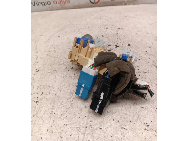 Pojistková skříňka Nissan Pulsar 2016