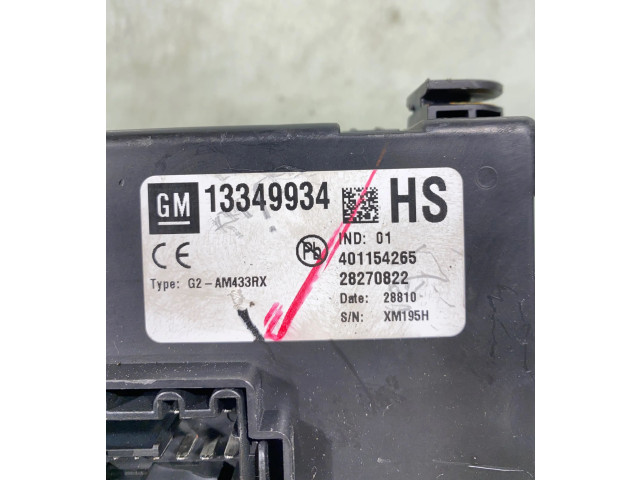 Блок предохранителей 13349934, 401154265 Opel Meriva B