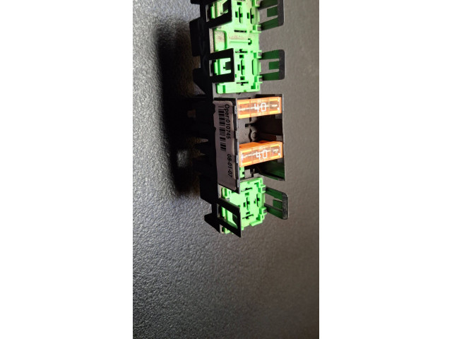   Pojistková skříňka 010745   Citroen Berlingo 2006