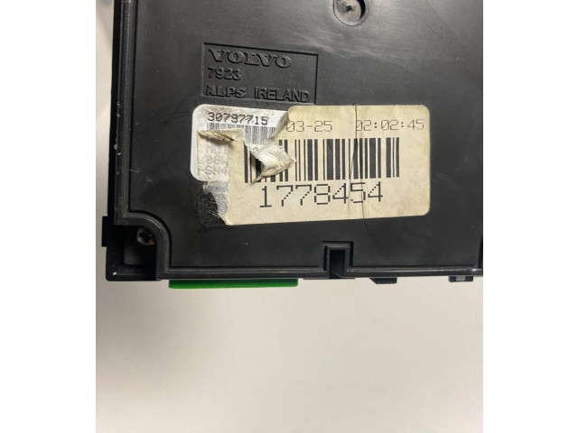 Дисплей 30797715, 1778454 Volvo V70