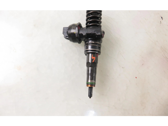 Форсунка 0414720215, 038130073AG    Audi A3 S3 8P  BKC 