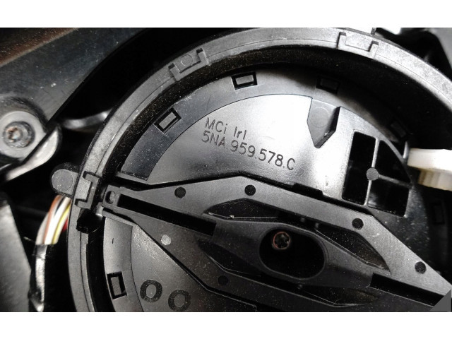 Зеркало электрическое Volkswagen Golf VIII 2019 - года