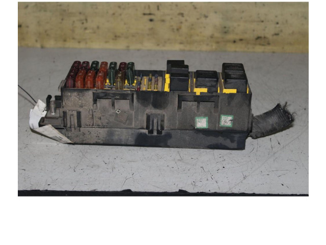 Блок предохранителей Jeep Cherokee XJ