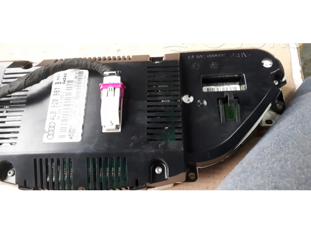 Přístrojová deska Audi Q7 4L 2005 4L0920981B