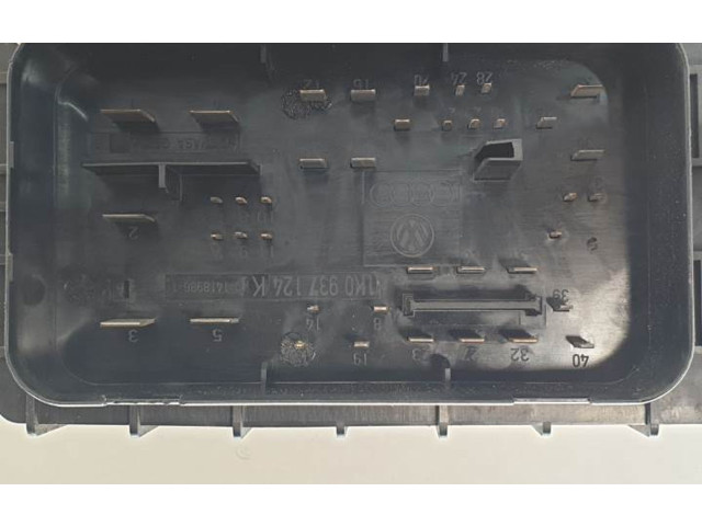 Блок предохранителей 1K0937535H, 1K0937804B Volkswagen Caddy