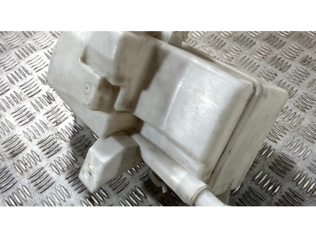 Бачок оконной жидкости    