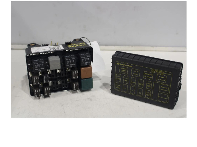 Блок предохранителей 08E6092   SsangYong Rexton    