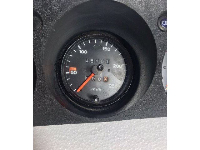 Přístrojová deska Porsche 924