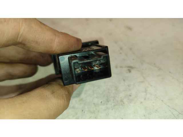 Переключатель очистки омывателя фар