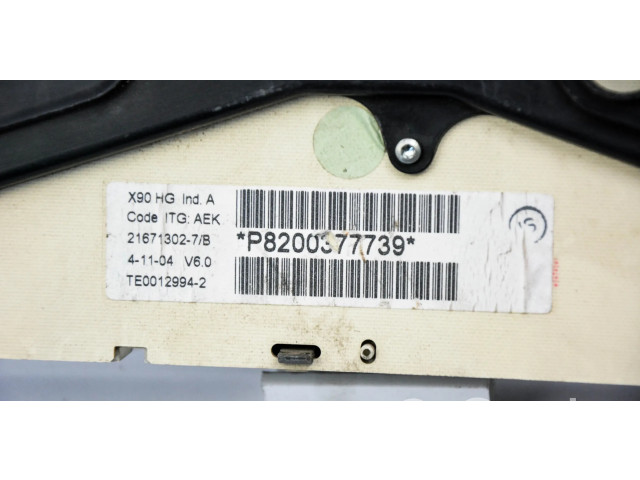 Панель приборов 8200377739 Dacia Logan I