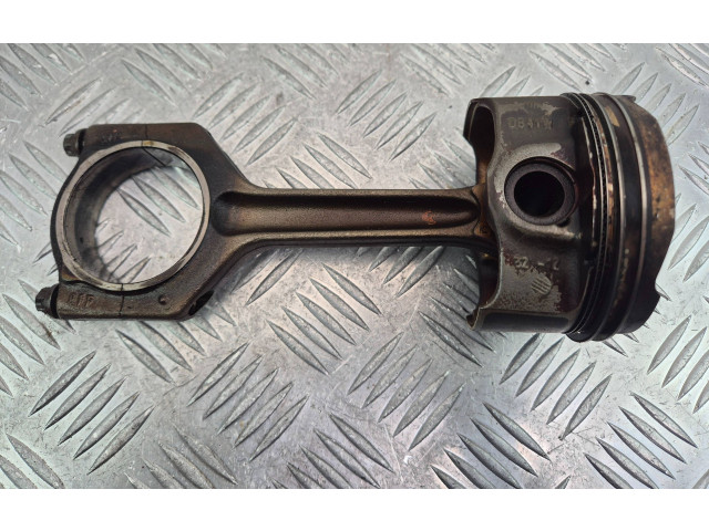 Píst 764016601 BMW X1 E84 N20B20A