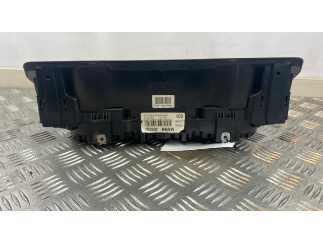 Přístrojová deska Volkswagen Transporter - Caravelle T5 2011 7E0920860A, A2C53248581