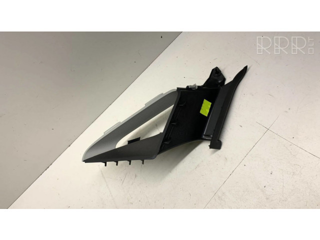 Другая деталь салона