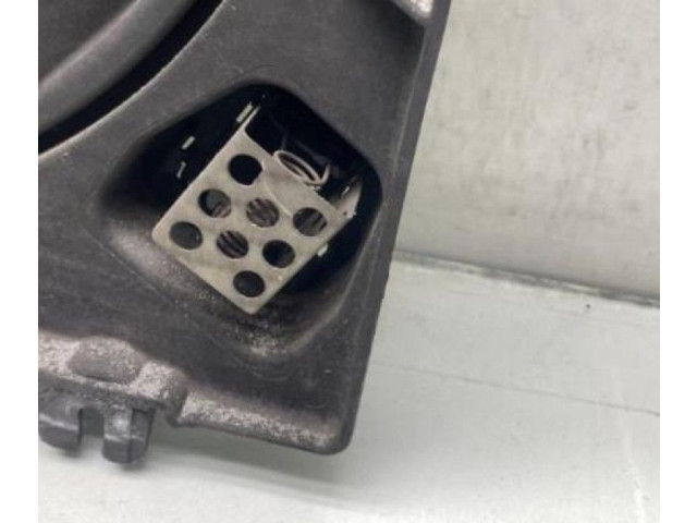 Вентилятор радиатора         Renault Clio III 